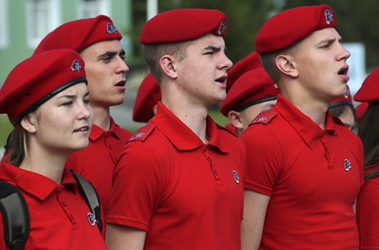 Юнармейцы в Москве провели мини-парады Победы для ветеранов Великой Отечественной войны Юнармейцы в Москве провели мини-парады Победы для ветеранов Великой Отечественной войны