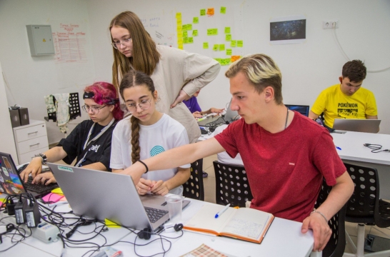 Школьники из разных регионов России приняли участие в проектной школе NeuroCamp Школьники из разных регионов России приняли участие в проектной школе NeuroCamp