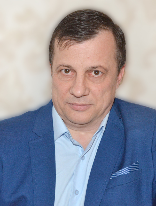 Олег Кнышов