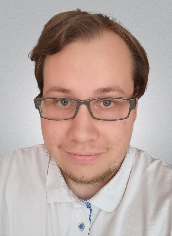 Арсений Лазарев